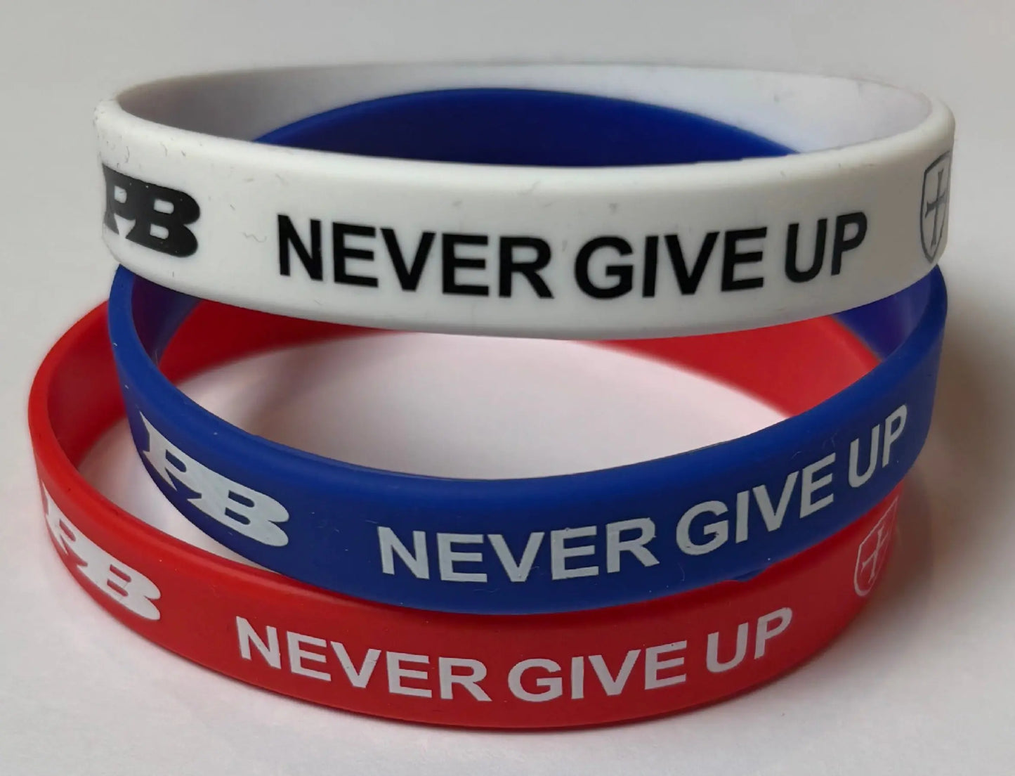 NEVER GIVE UP charity bracelet set. £3 from every sale donated to UK mental health charities.